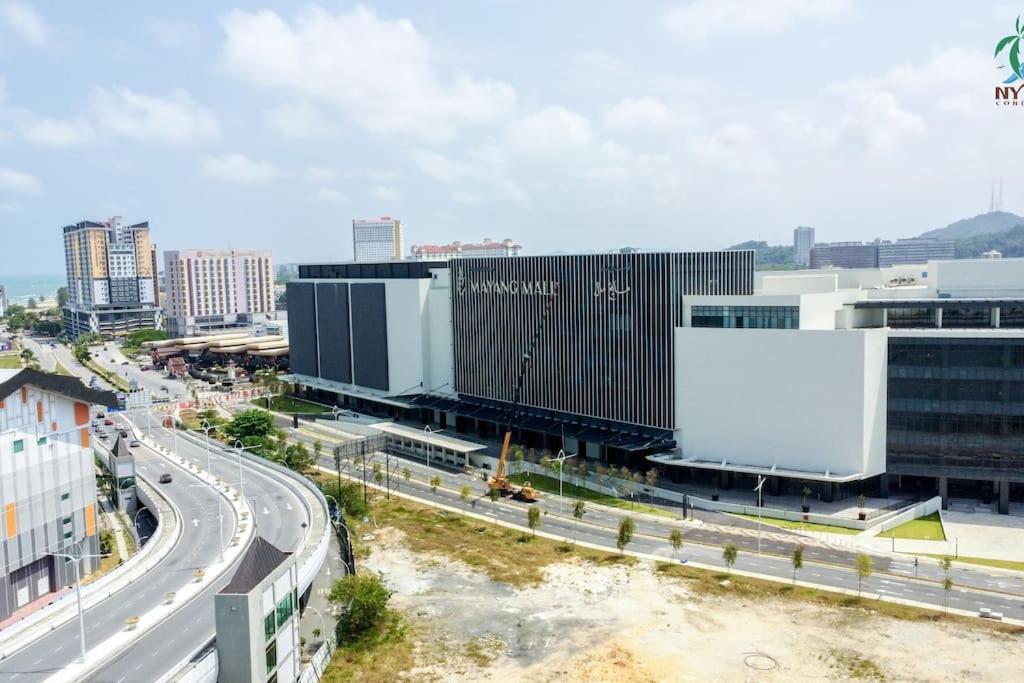 Apartment New Drawbridge With Seaview And Pool Kuala Terengganu